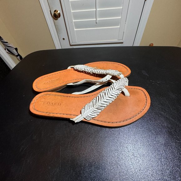 Coach size 7 white leatehr sandal slipper - Picture 8 of 8